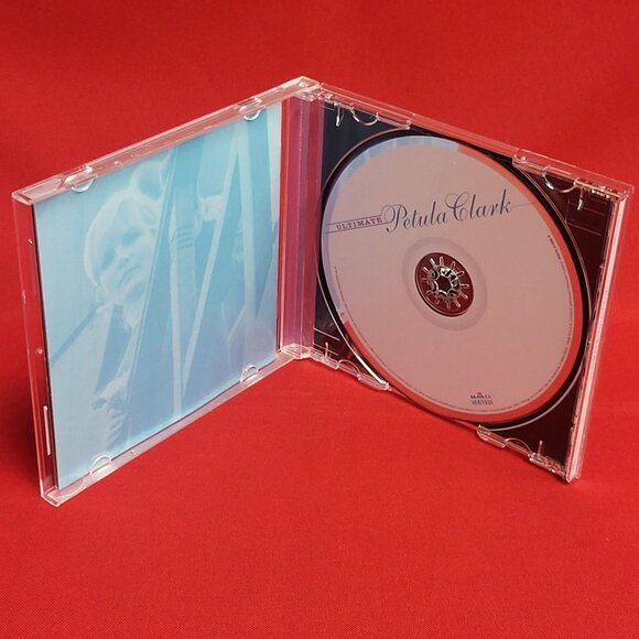 Ultimate Petula Clark CD 2003 Signed - Picture 5 of 8